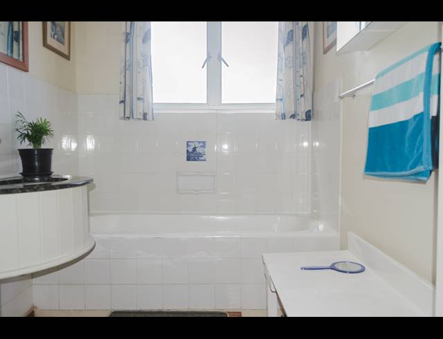 2 BEDROOM APARTMENT FOR SALE IN SCOTTBURGH CENTRAL
